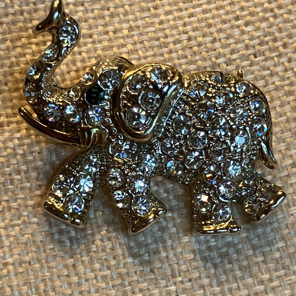 BLING ELEPHANT BROOCH VINTAGE - Picture 8 of 9